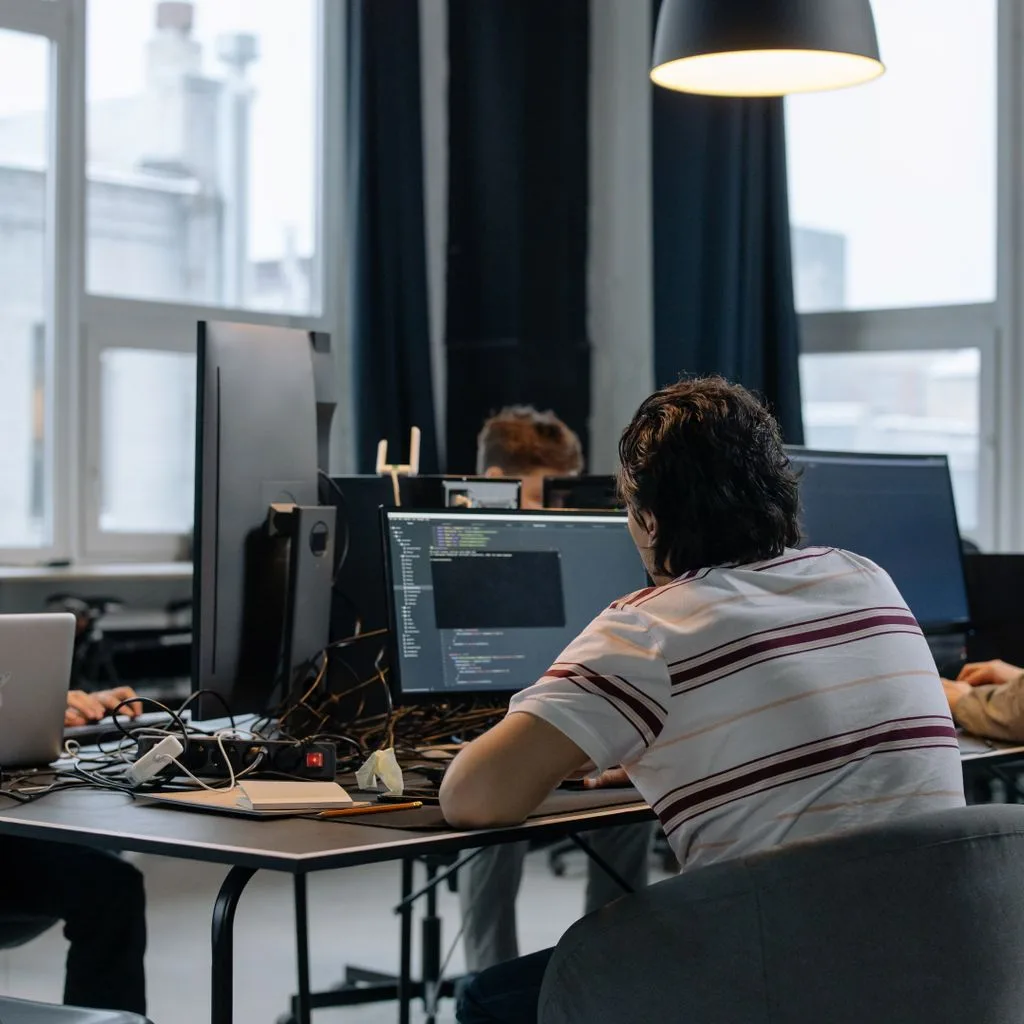 Soporte Técnico Remoto y Mesa de Ayuda - Mou{LAN}ier servicios tecnologicos empresariales